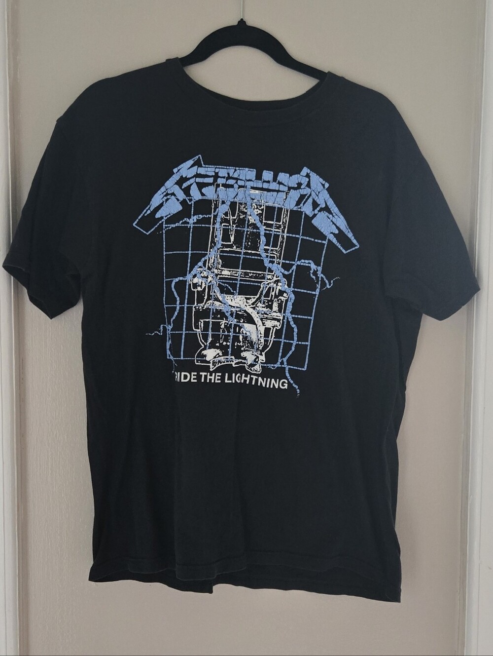 Metallica "Ride the Lightning" Black Band Tee - Blue Graphic